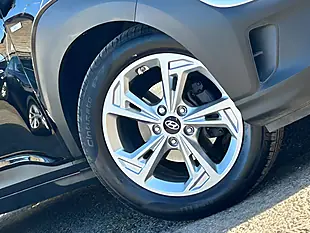 Used 2023 Hyundai Kona Se Connect Abyss Black - Interior and Exterior details 8