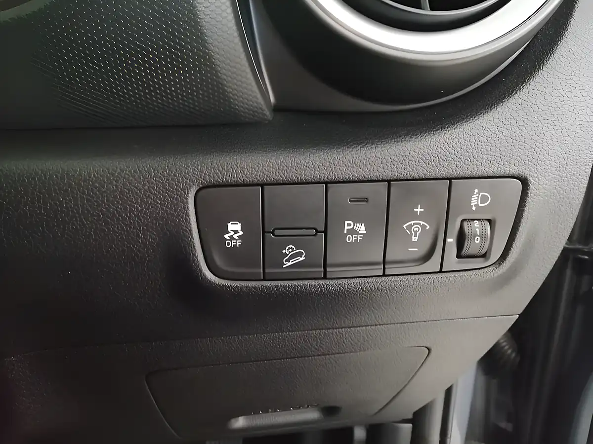 Used 2023 Hyundai Kona Se Connect Galactic Grey - Interior and Exterior details 12