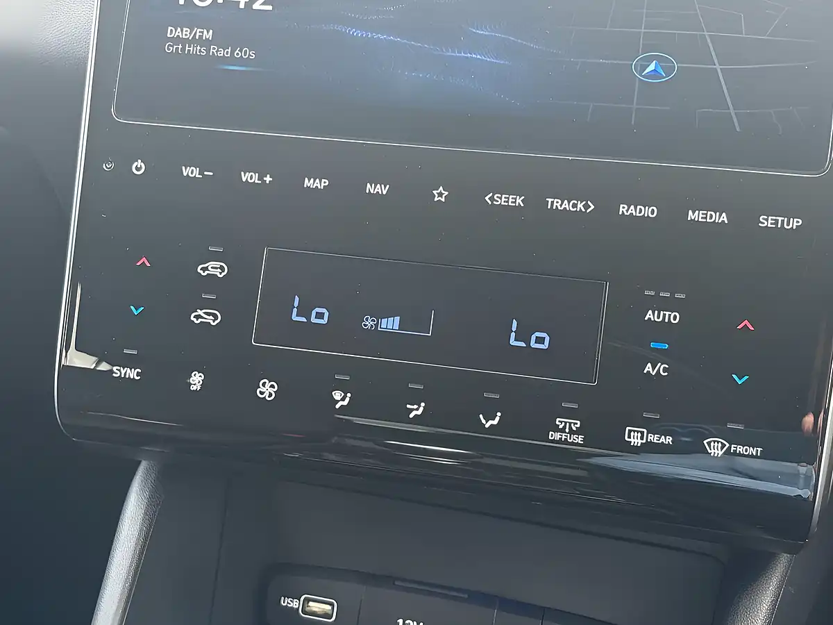 Used 2023 Hyundai Tucson Premium Bronze - Interior and Exterior details 12
