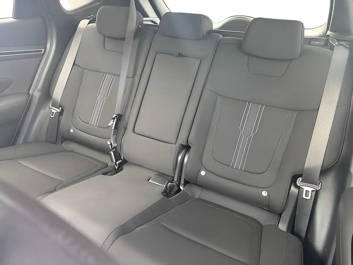 Used 2023 Hyundai Tucson Premium Bronze - Interior and Exterior details 19