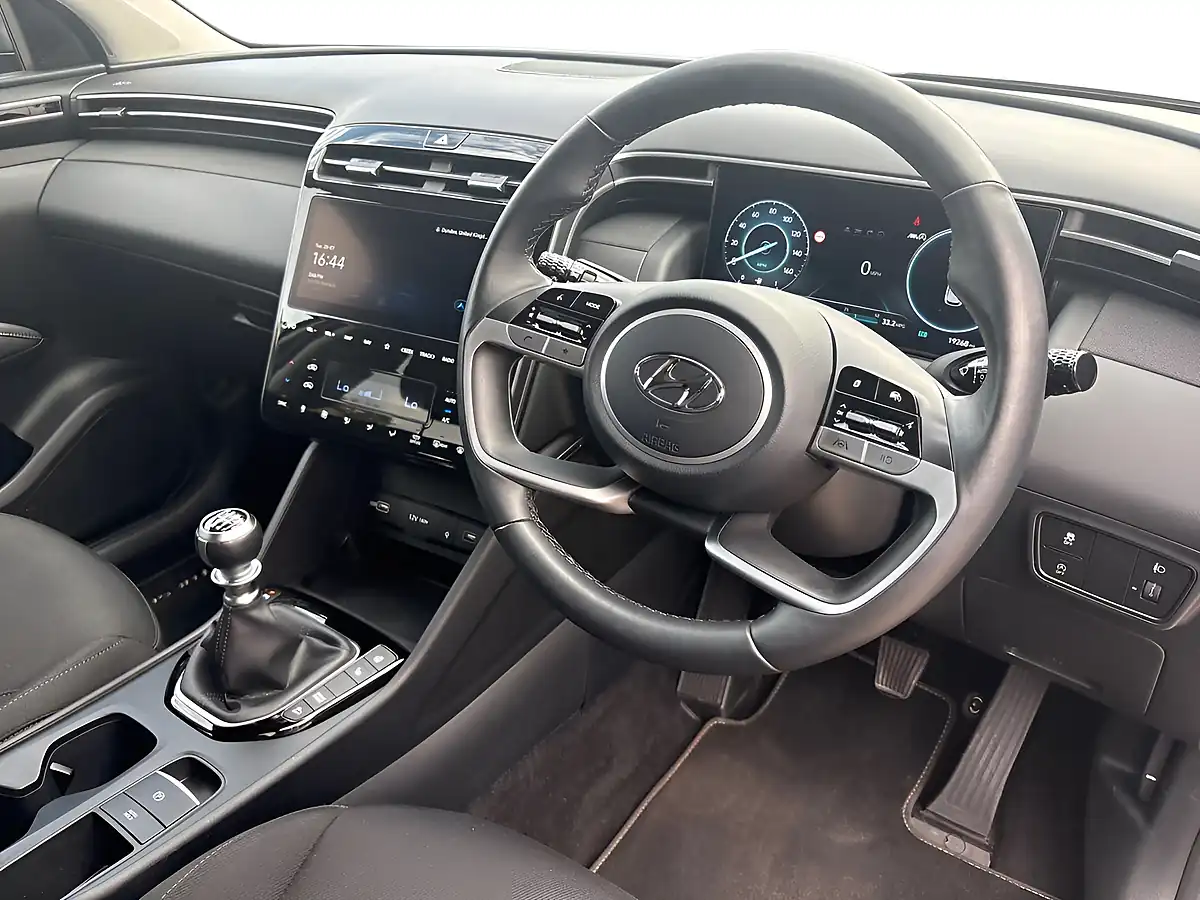 Used 2023 Hyundai Tucson Premium Bronze - Interior and Exterior details 7