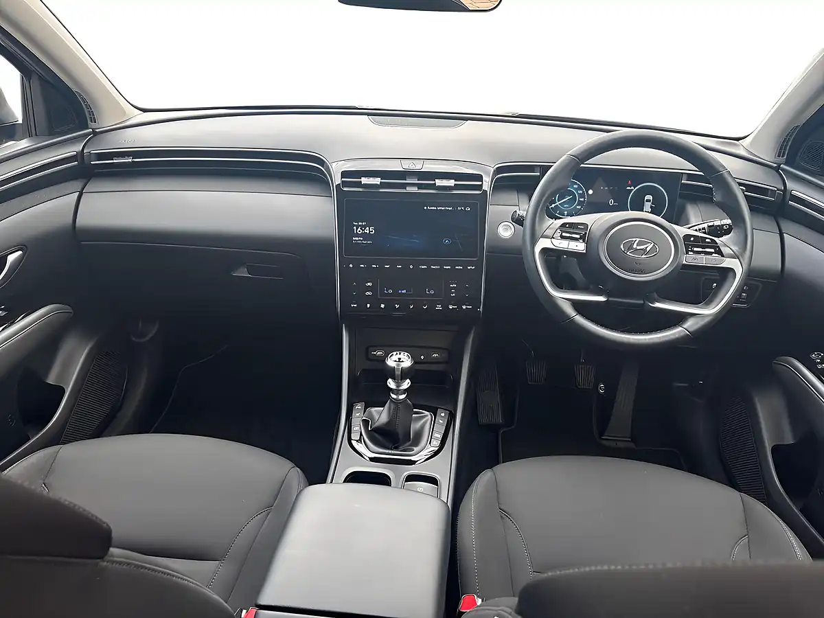 Used 2023 Hyundai Tucson Premium Bronze - Interior and Exterior details 9