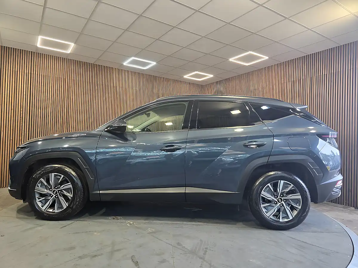 Used 2023 Hyundai Tucson Se Connect Blue - Interior and Exterior details 6
