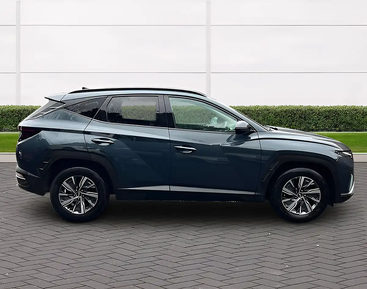 Used 2023 Hyundai Tucson Se Connect Dark Teal - Interior and Exterior details 8