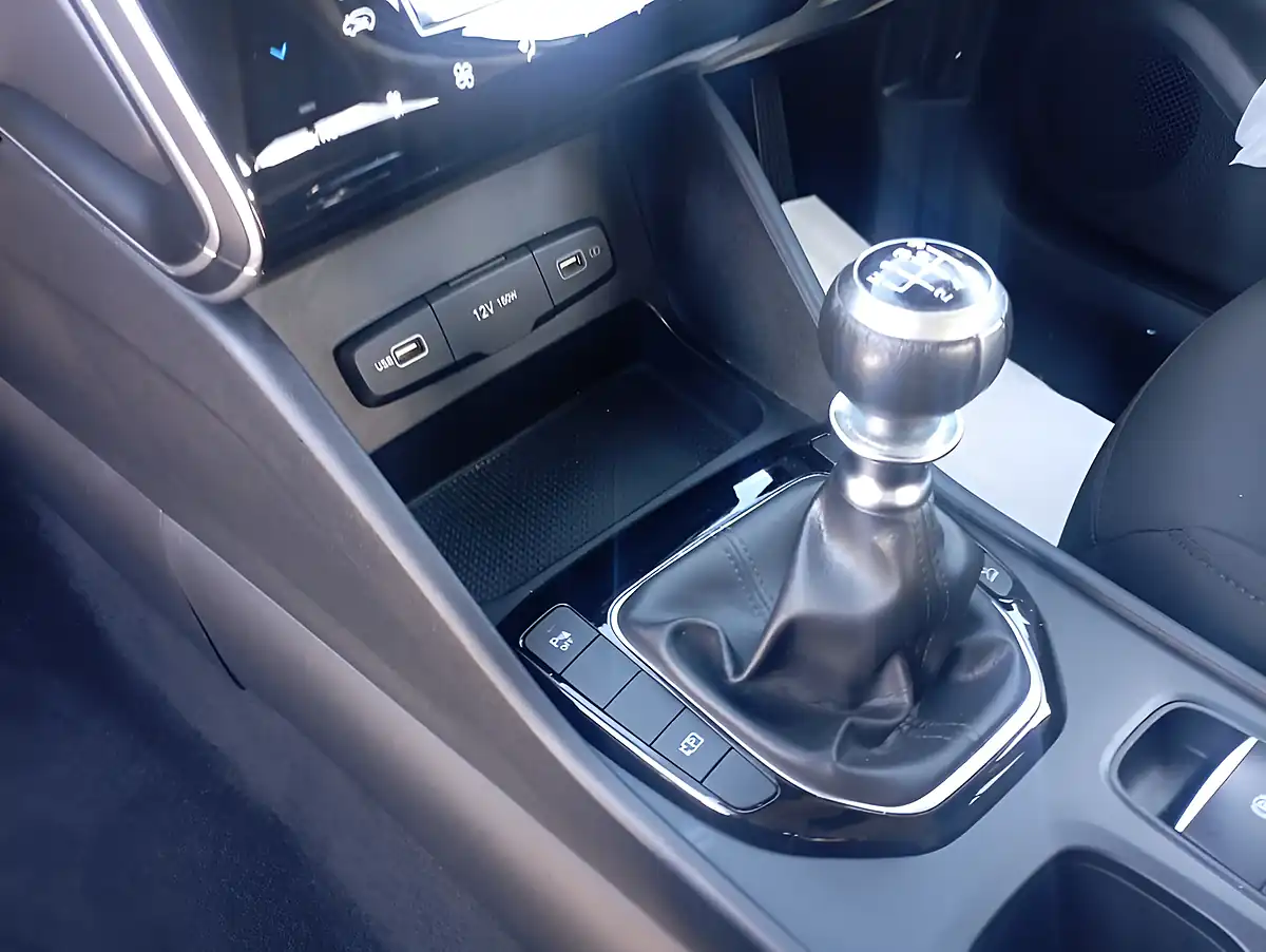 Used 2023 Hyundai Tucson Se Connect White - Interior and Exterior details 4
