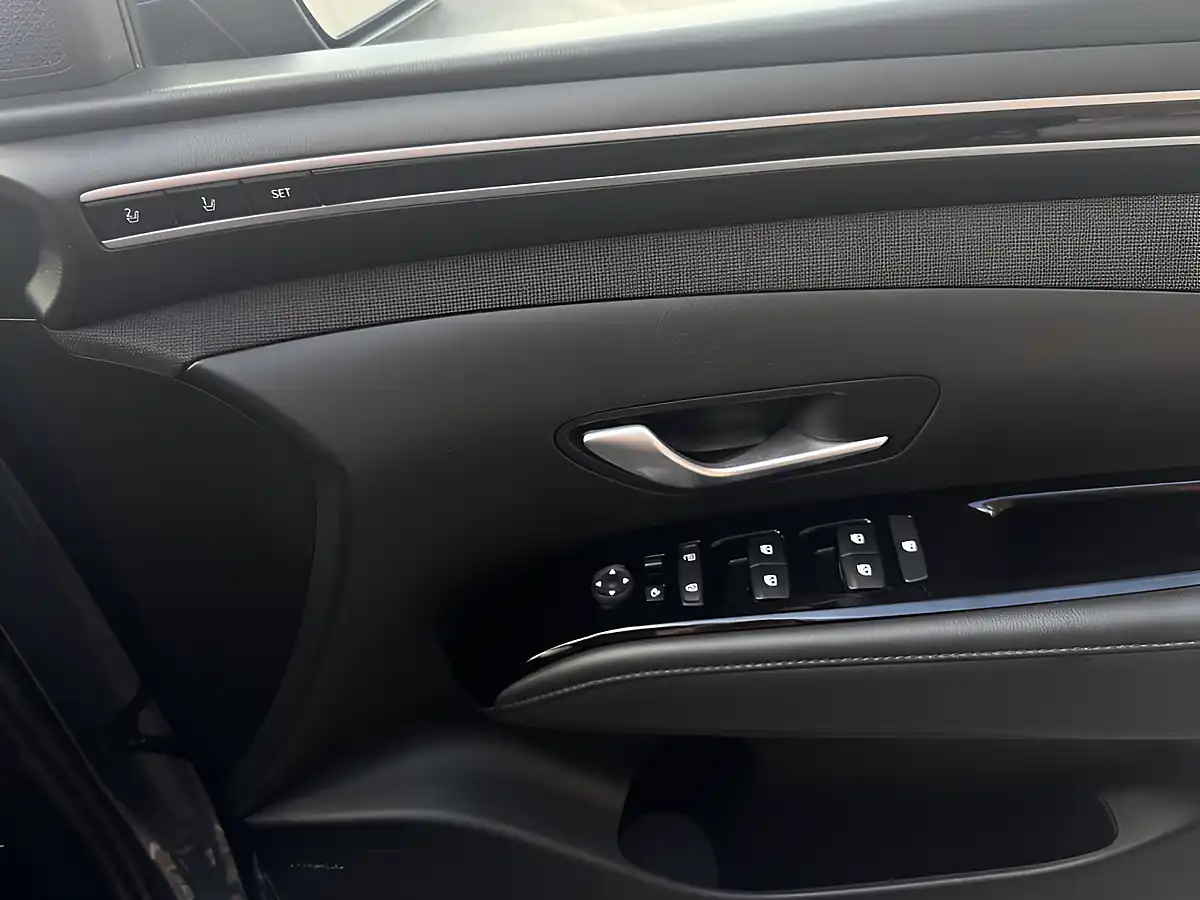 Used 2023 Hyundai Tucson Ultimate Blue - Interior and Exterior details 15