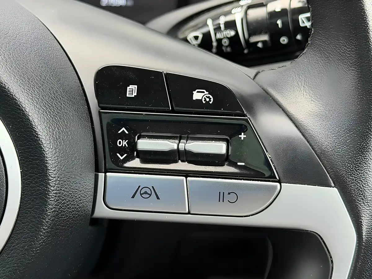 Used 2023 Hyundai Tucson Ultimate Silver - Interior and Exterior details 11