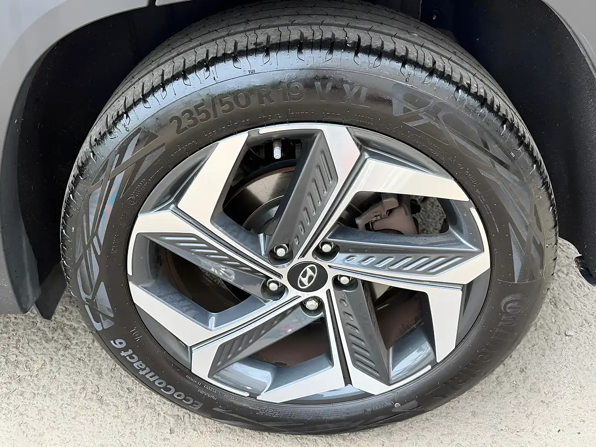 Used 2023 Hyundai Tucson Ultimate Silver - Interior and Exterior details 15