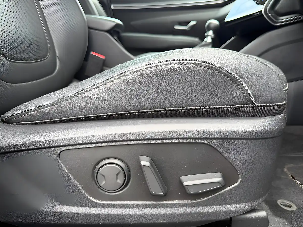 Used 2023 Hyundai Tucson Ultimate Silver - Interior and Exterior details 20