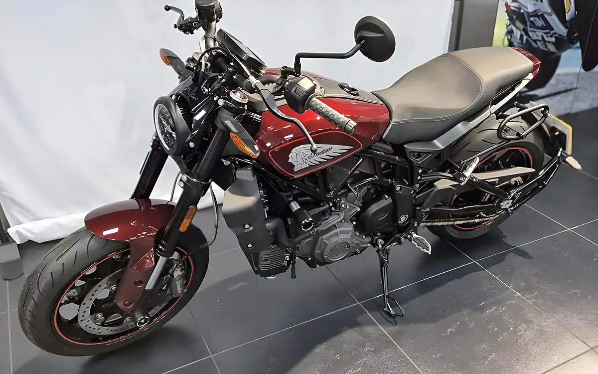 Used 2023 Indian Ftr 1200 S Maroon Metallic - Interior and Exterior details 15