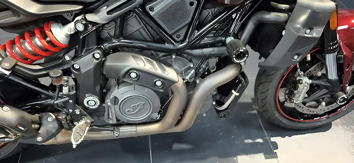 Used 2023 Indian Ftr 1200 S Maroon Metallic - Interior and Exterior details 5