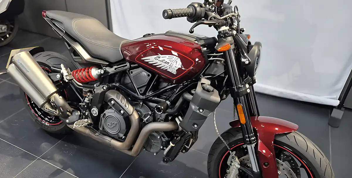 Used 2023 Indian Ftr 1200 S Maroon Metallic - Interior and Exterior details 6