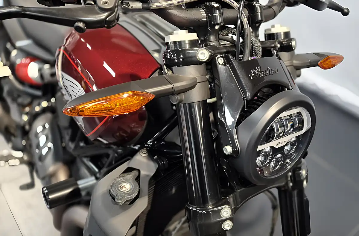 Used 2023 Indian Ftr 1200 S Maroon Metallic - Interior and Exterior details 8