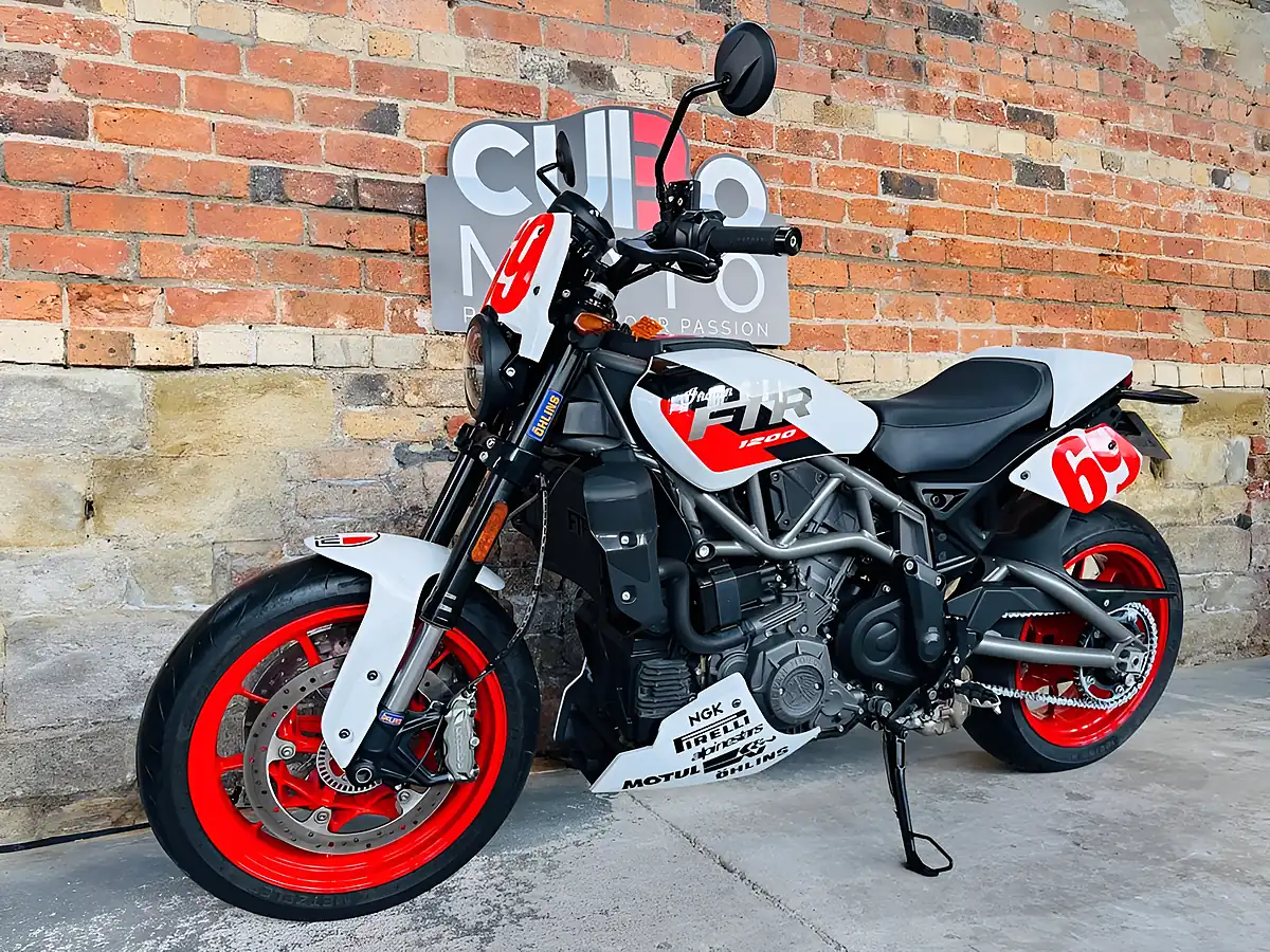 Used 2023 Indian Ftr Sport White - Interior and Exterior details 12