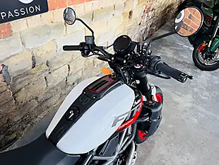 Used 2023 Indian Ftr Sport White - Interior and Exterior details 8