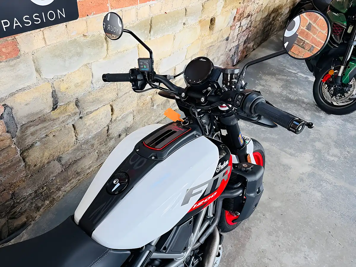 Used 2023 Indian Ftr Sport White - Interior and Exterior details 8