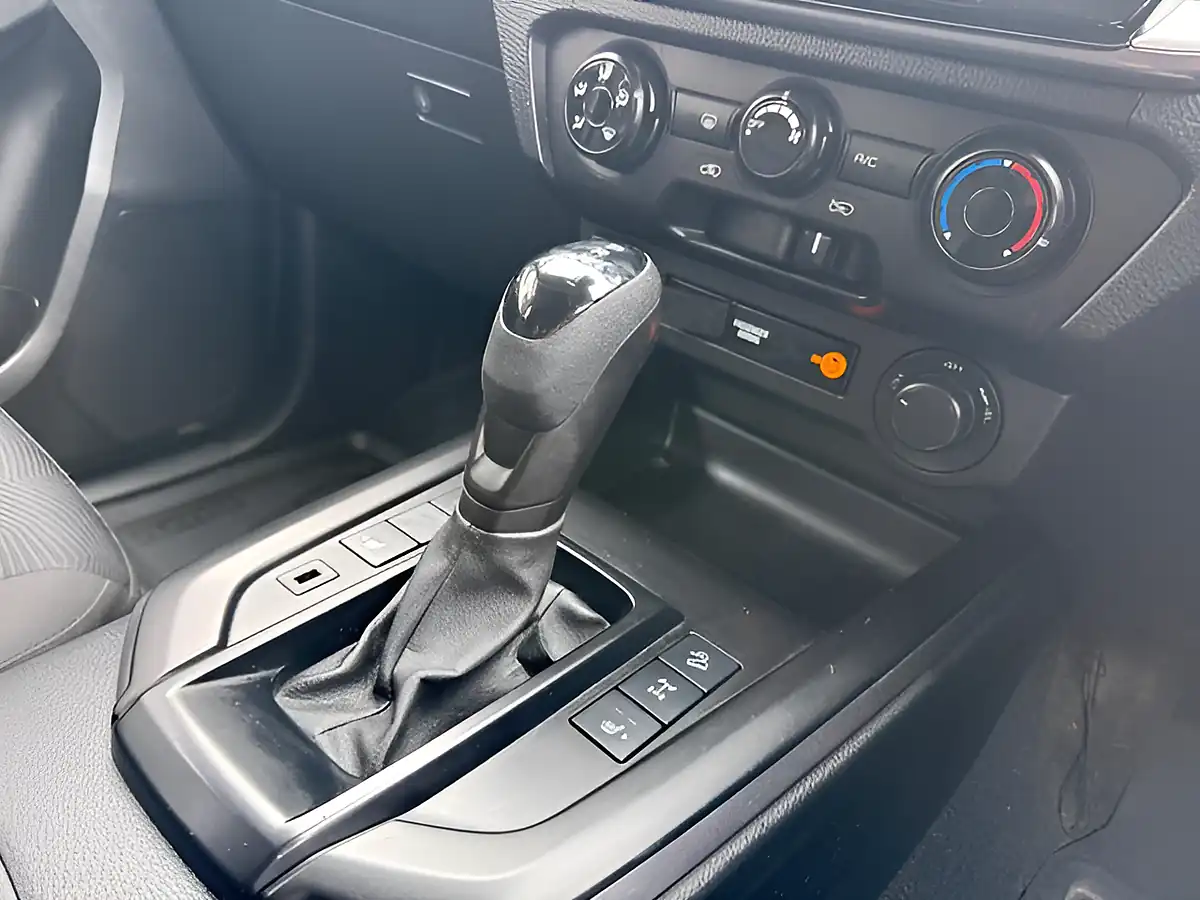 Used 2023 Isuzu D-Max DL20 Black - Interior and Exterior details 14