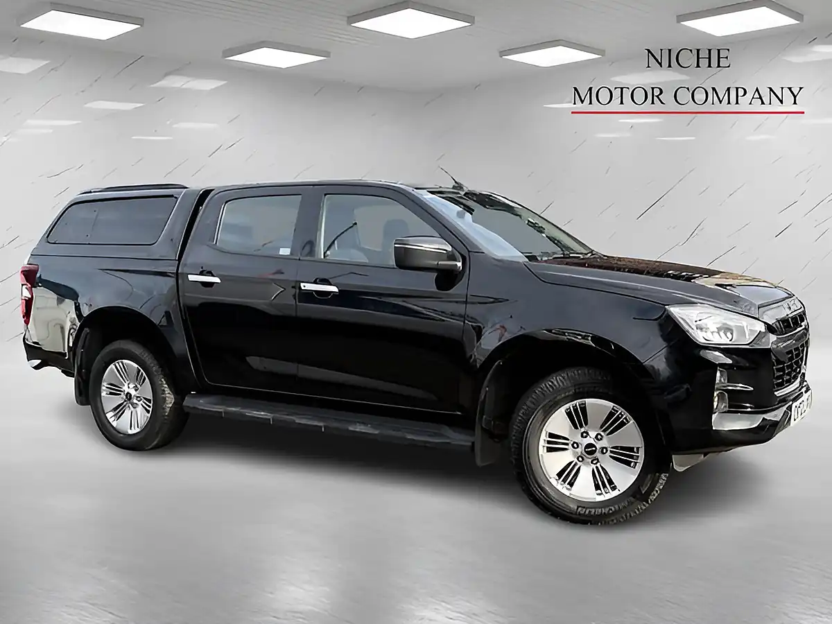 Used 2023 Isuzu D-Max DL20 Black - Interior and Exterior details 7