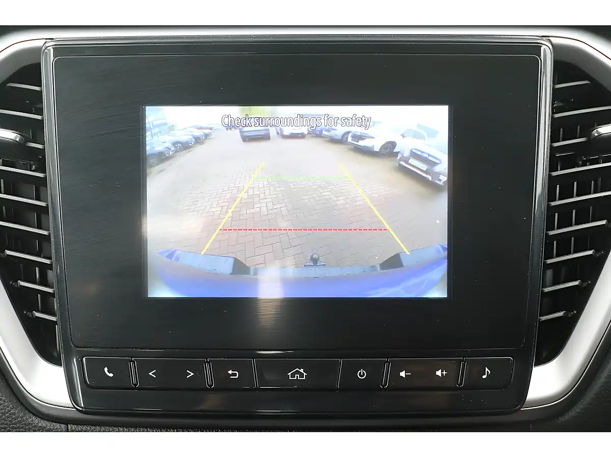 Used 2023 Isuzu D-Max DL40 Sapphire Blue - Interior and Exterior details 10