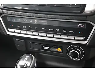 Used 2023 Isuzu D-Max DL40 Sapphire Blue - Interior and Exterior details 11