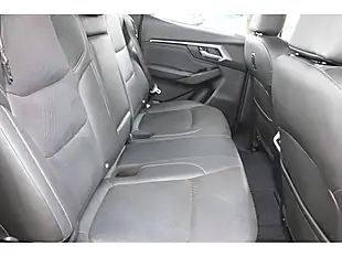 Used 2023 Isuzu D-Max DL40 Sapphire Blue - Interior and Exterior details 12