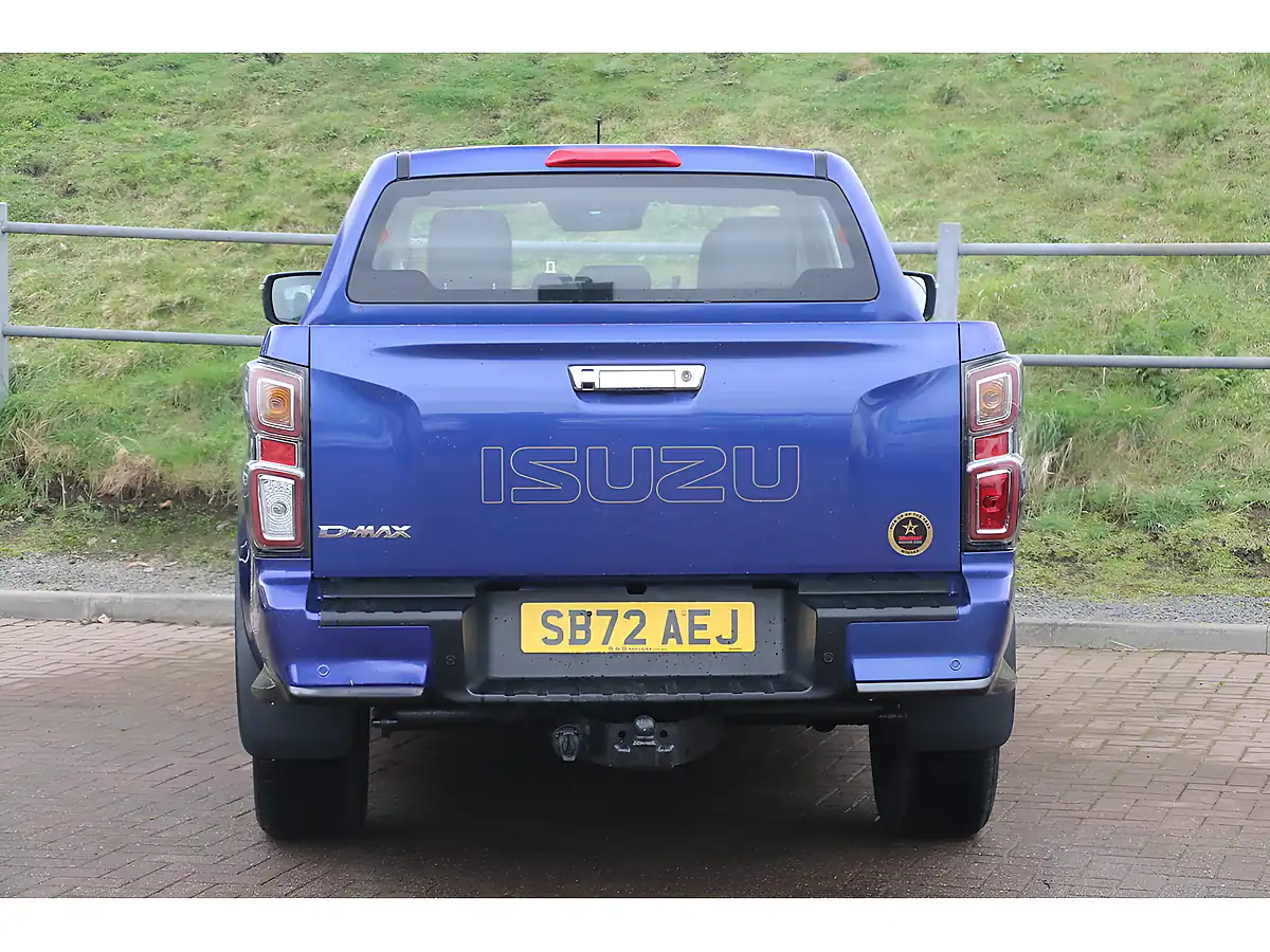 Used 2023 Isuzu D-Max DL40 Sapphire Blue - Interior and Exterior details 4