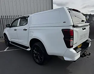 Used 2023 Isuzu D-Max Utility Double Cab White - Interior and Exterior details 4