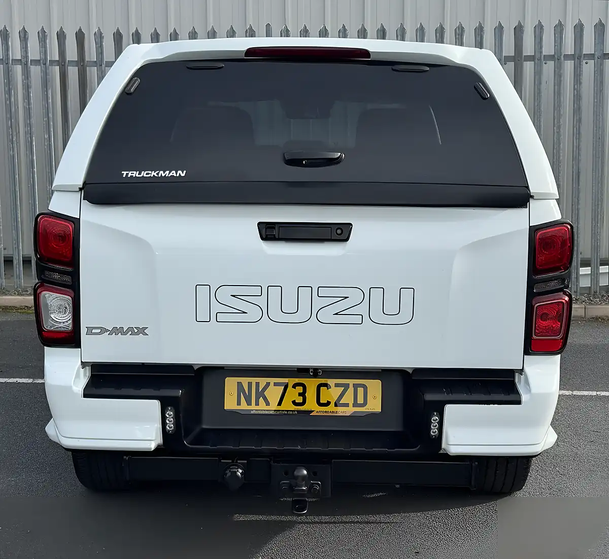 Used 2023 Isuzu D-Max Utility Double Cab White - Interior and Exterior details 6
