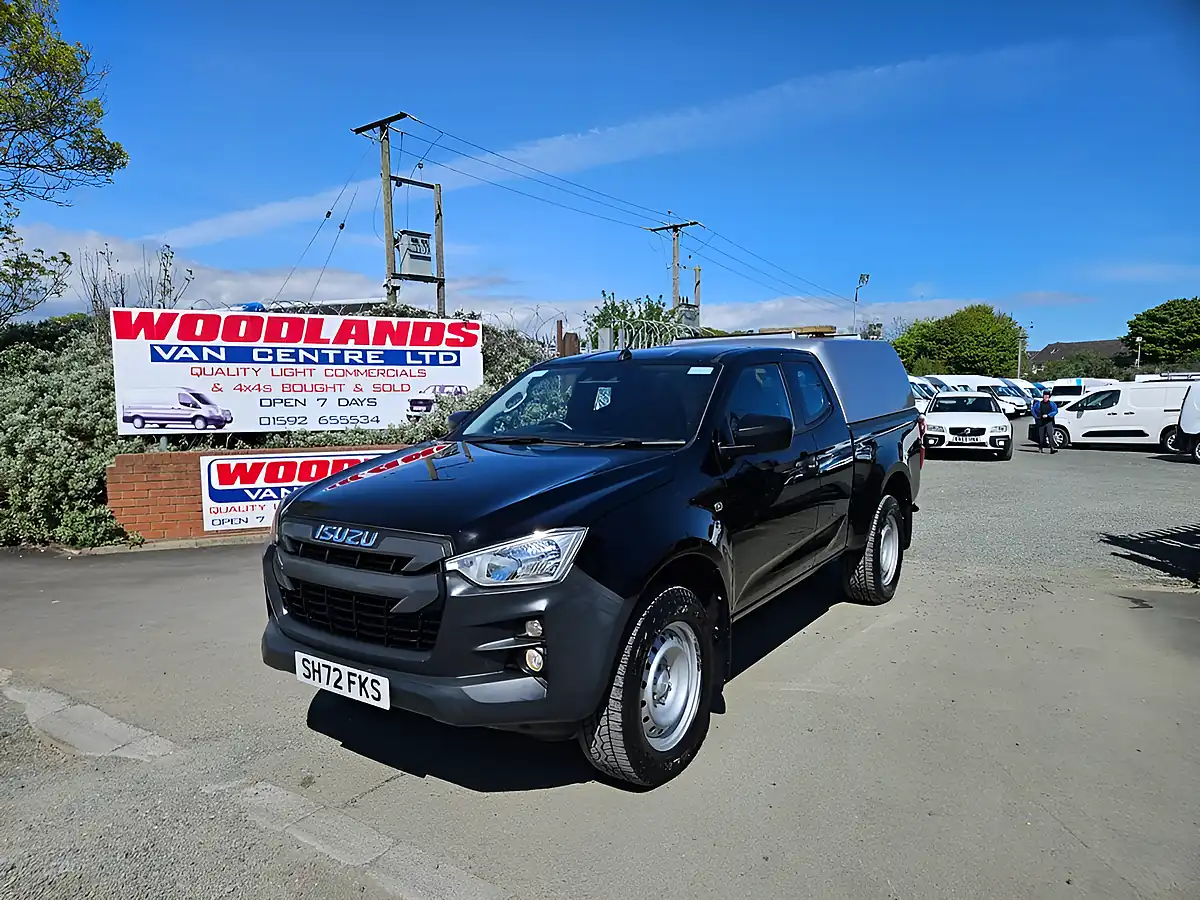 Used 2023 Isuzu D-Max Utility King Cab Black - Interior and Exterior details 4