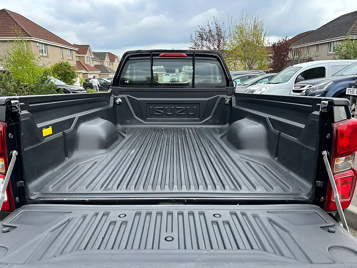 Used 2023 Isuzu D-Max Utility Pickup Black - Interior and Exterior details 13