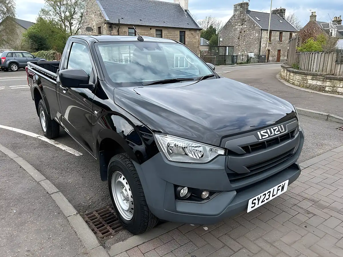 Used 2023 Isuzu D-Max Utility Pickup Black - Interior and Exterior details 4