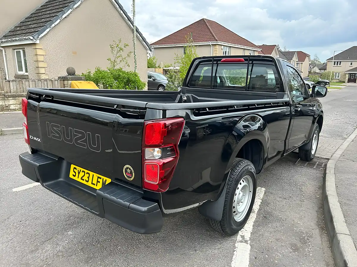 Used 2023 Isuzu D-Max Utility Pickup Black - Interior and Exterior details 5