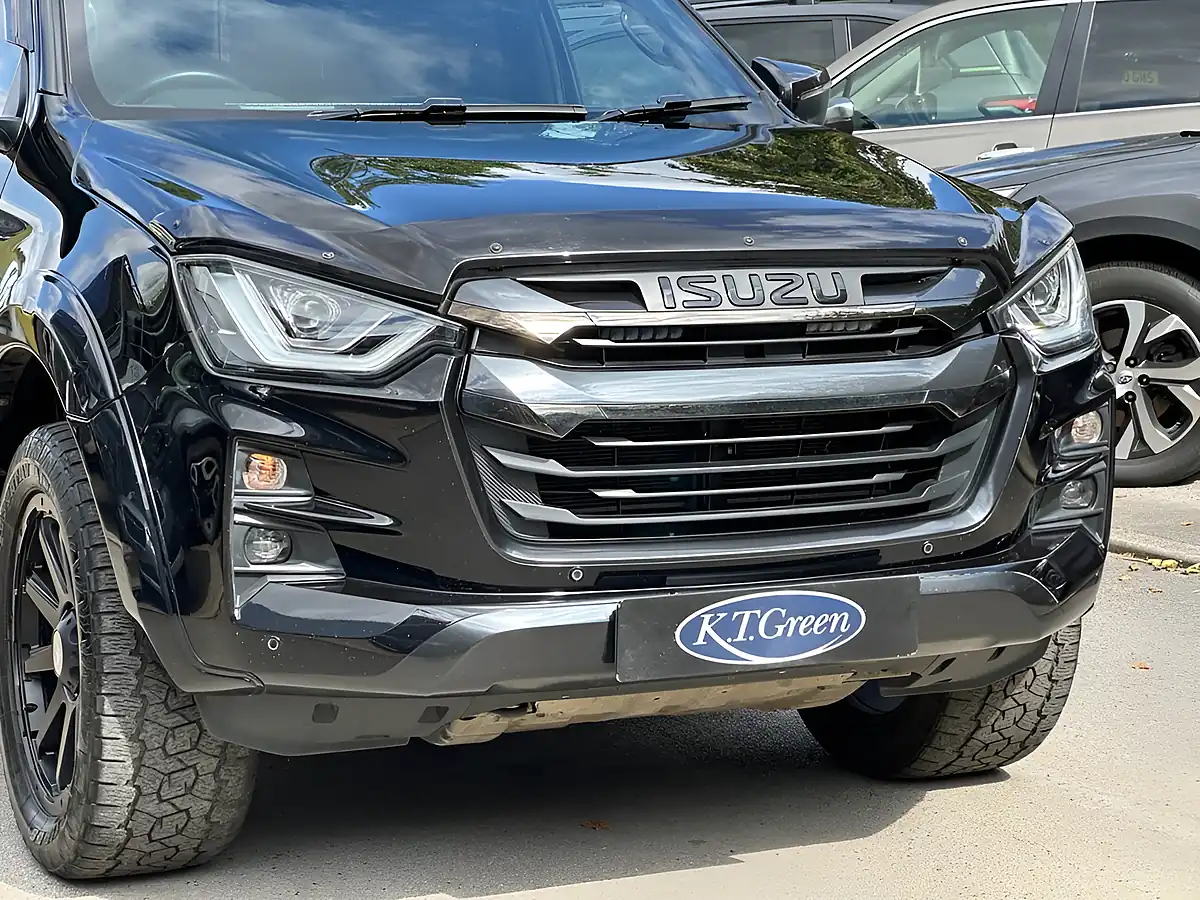 Used 2023 Isuzu D-Max V-Cross Black - Interior and Exterior details 14