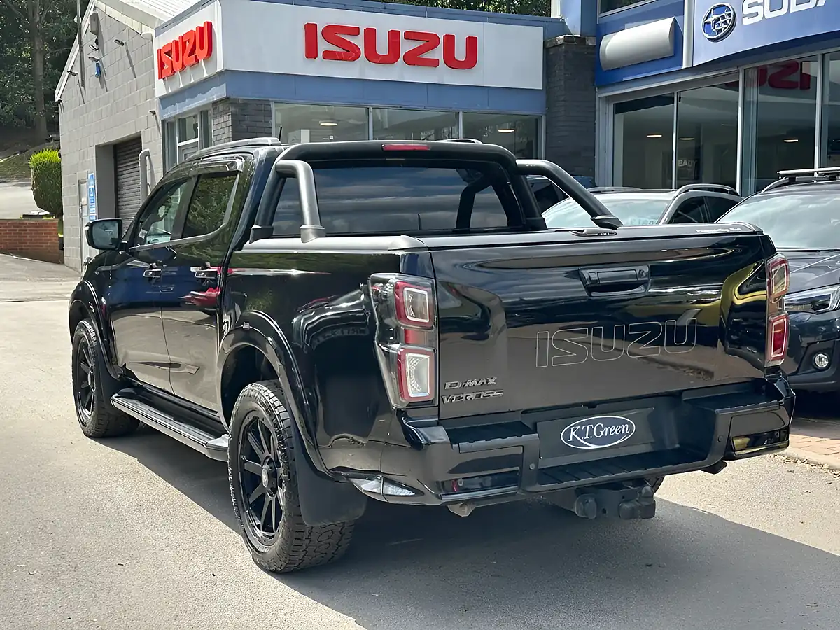Used 2023 Isuzu D-Max V-Cross Black - Interior and Exterior details 16