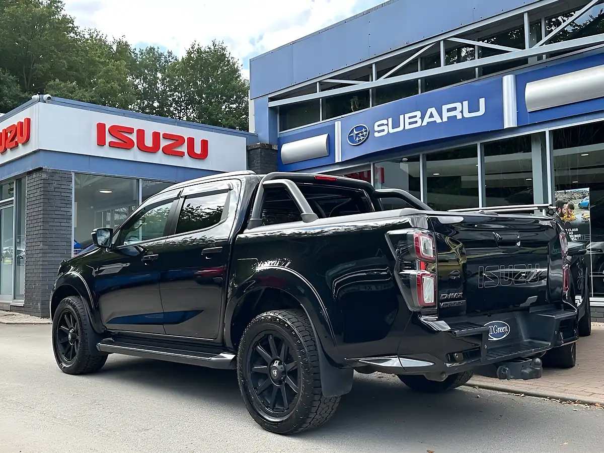 Used 2023 Isuzu D-Max V-Cross Black - Interior and Exterior details 3