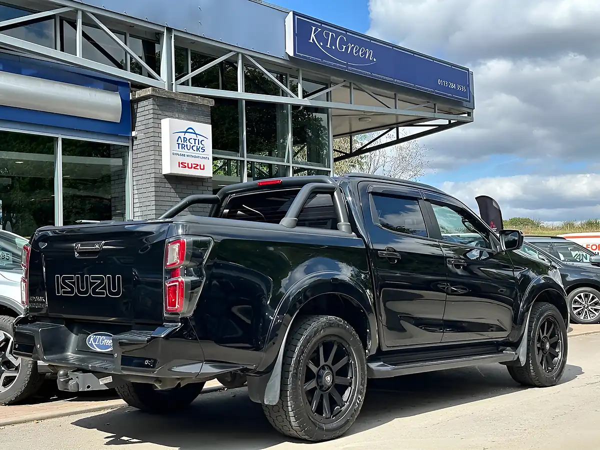 Used 2023 Isuzu D-Max V-Cross Black - Interior and Exterior details 4