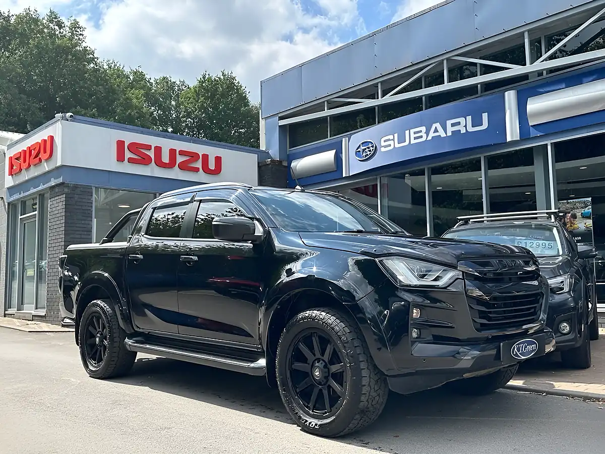 Used 2023 Isuzu D-Max V-Cross Black - Interior and Exterior details 6