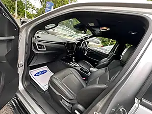 Used 2023 Isuzu D-Max V-Cross Silver - Interior and Exterior details 10