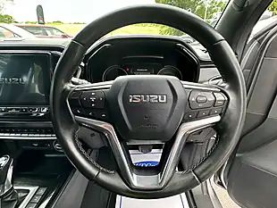 Used 2023 Isuzu D-Max V-Cross Silver - Interior and Exterior details 14