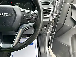 Used 2023 Isuzu D-Max V-Cross Silver - Interior and Exterior details 16