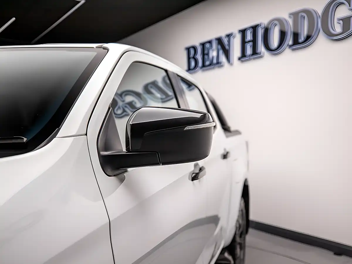 Used 2023 Isuzu D-Max V-Cross White - Interior and Exterior details 11
