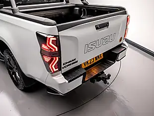 Used 2023 Isuzu D-Max V-Cross White - Interior and Exterior details 16