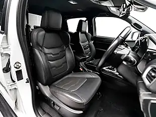 Used 2023 Isuzu D-Max V-Cross White - Interior and Exterior details 20