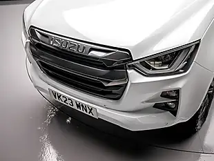 Used 2023 Isuzu D-Max V-Cross White - Interior and Exterior details 8
