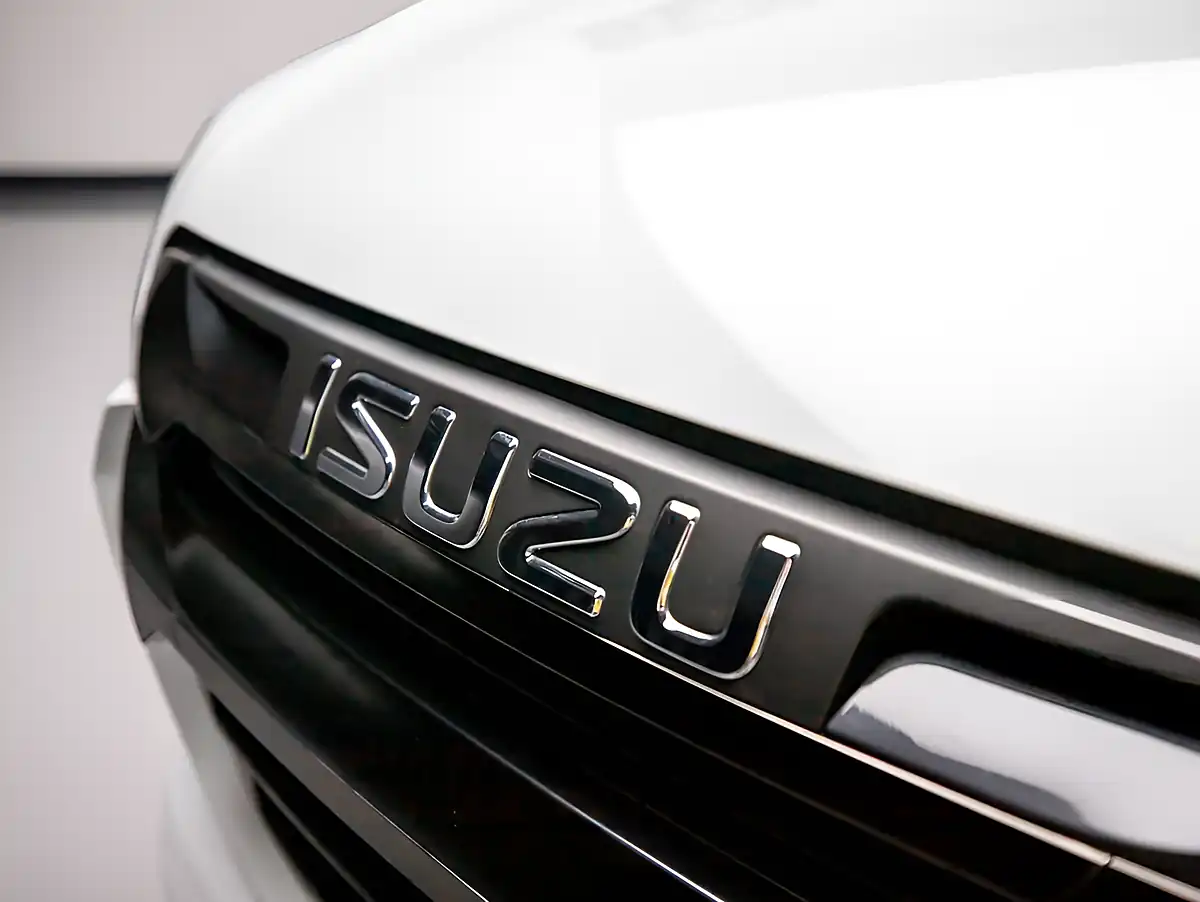 Used 2023 Isuzu D-Max V-Cross White - Interior and Exterior details 9