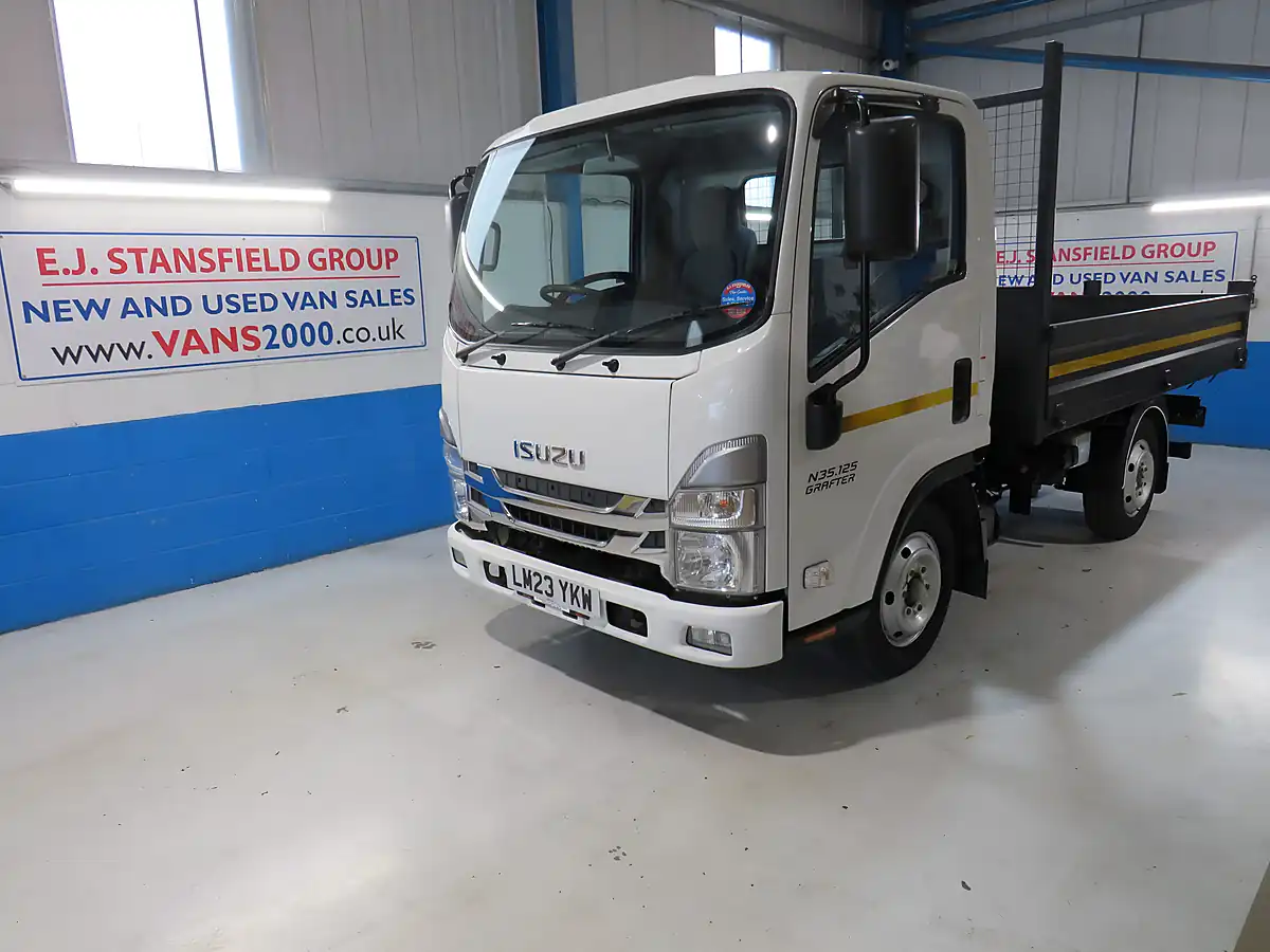Used 2023 Isuzu Grafter Single Cab Tipper White - Front View