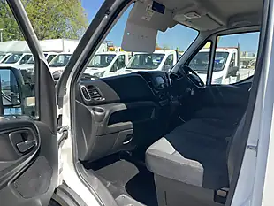 Used 2023 Iveco Daily 35 Business Edition White - Interior and Exterior details 12