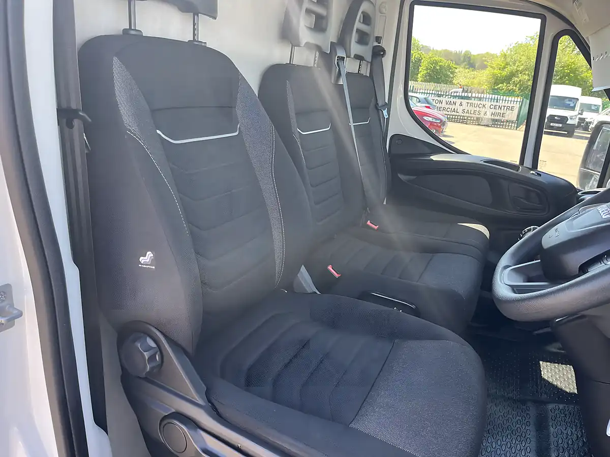 Used 2023 Iveco Daily 35 Business Edition White - Interior and Exterior details 14