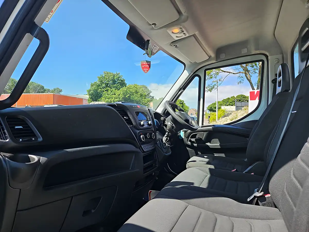Used 2023 Iveco Daily 35c.14 Tipper White - Interior and Exterior details 10