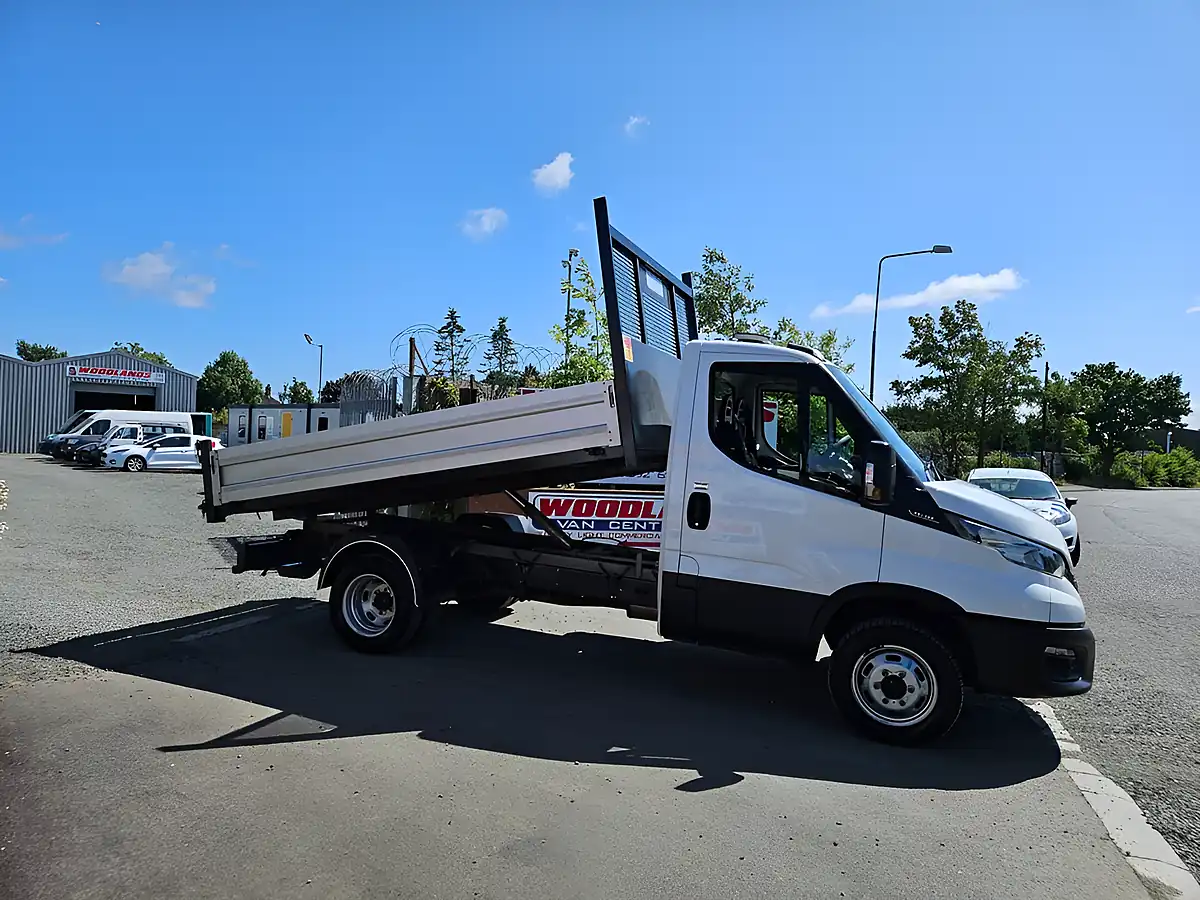Used 2023 Iveco Daily 35c.14 Tipper White - Interior and Exterior details 2